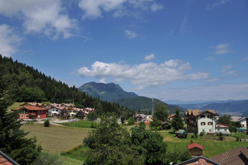 Al Pian Garni Hotel - B&B & Pizza Vattaro Екстериор снимка